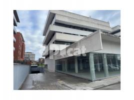 Flat, 106 m², almost new