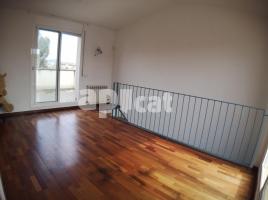  (unifamiliar adossada), 224.00 m², près de bus et de train, presque neuf, Avenida Jaume I