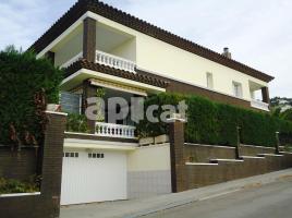 Houses (terraced house), 300.00 m², Calle de Bernat Desclot, 1