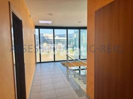 Industrial, 1376.00 m², almost new