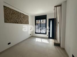 Flat, 49.00 m², near bus and train, almost new