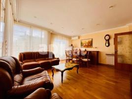 Pis, 100.00 m², in der Nähe von Bus und Bahn, fast neu, Calle de Pere III, 35