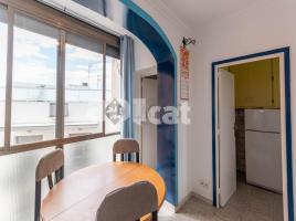 Pis, 66.00 m², près de bus et de train