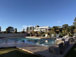 Houses (detached house), 176.00 m², near bus and train, almost new