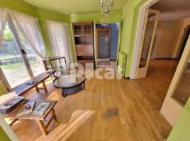 Квартиры, 140.00 m², pядом автобусный и железнодорожный
