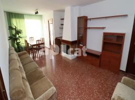 Flat, 136.00 m², near bus and train