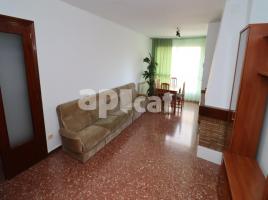 Flat, 136.00 m², near bus and train