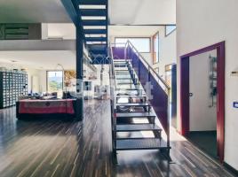 Casa (unifamiliar adosada), 241 m², seminuevo, Zona