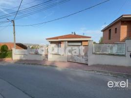 Casa (unifamiliar adossada), 368 m², seminou, Zona