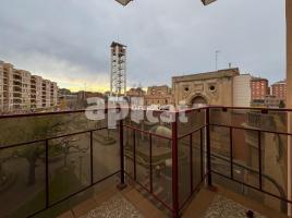 Pis, 98.00 m², près de bus et de train
