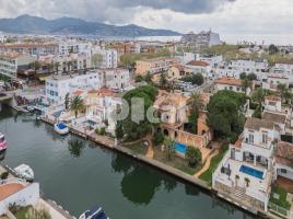 Houses (villa / tower), 541.00 m², Calle Requesens, 95