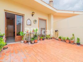 Casa (unifamiliar adosada), 212.00 m², cerca de bus y tren, Calle Extremadura
