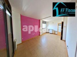 Pis, 87.00 m², près de bus et de train, presque neuf