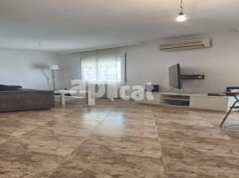 Piso, 113.00 m², cerca de bus y tren