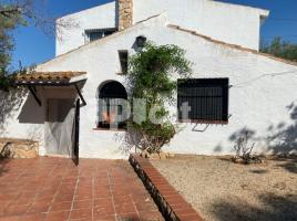 Houses (country house), 160.00 m², near bus and train