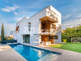 Casa (unifamiliar aislada), 800 m², seminuevo, Calle Bernat Desclot