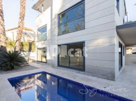 Houses (detached house), 535 m², almost new, Calle Sant Francesc