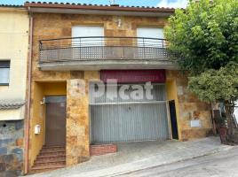 Houses (detached house), 232 m², almost new