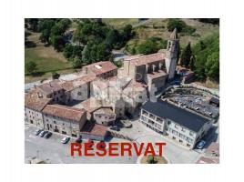 , 790 m²