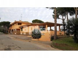  (unifamiliar aïllada), 1350 m²