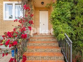 Houses (villa / tower), 309.00 m², almost new