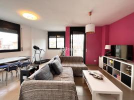 Pis, 99.00 m², fast neu