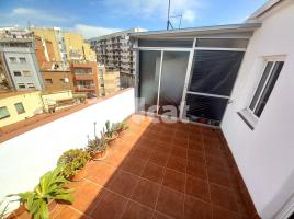 Àtic, 46.00 m², in der Nähe von Bus und Bahn