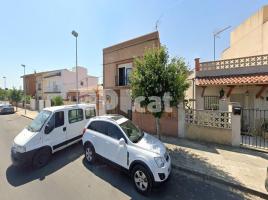  (unifamiliar aïllada), 162.00 m², حافلة قرب والقطار