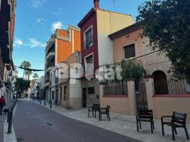 Casa (unifamiliar aislada), 101.00 m², cerca de bus y tren
