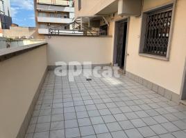 Pis, 116.00 m², près de bus et de train