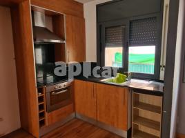 в аренду в дуплекс, 75.00 m², pядом автобусный и железнодорожный, Calle Jacint Verdaguer