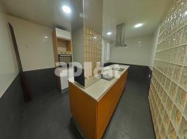 Piso, 87.00 m², cerca de bus y tren