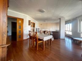 Flat, 169.00 m², near bus and train, Instituts