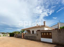Houses (detached house), 137.00 m², near bus and train
