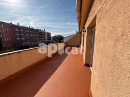 Àtic, 199.00 m², in der Nähe von Bus und Bahn