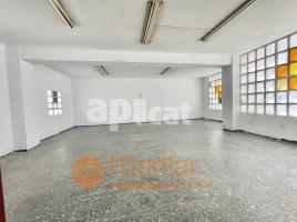 , 240.00 m², in der Nähe von Bus-und U-Bahn, Calle de Huelva, 66