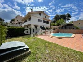 Houses (detached house), 230.00 m², near bus and train, almost new