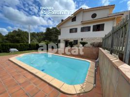 Houses (detached house), 230.00 m², near bus and train, almost new