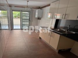 Piso, 116.00 m², cerca de bus y tren, seminuevo