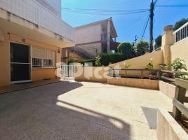 Flat, 57.00 m², near bus and train