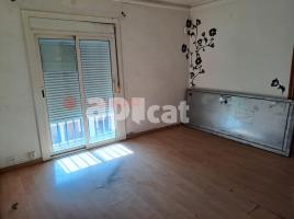 Pis, 55.00 m², près de bus et de train