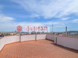 Flat, 130.00 m², close to bus and metro