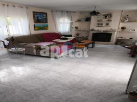 Casa (chalet / torre), 95.00 m², cerca de bus y tren, Calle Àries