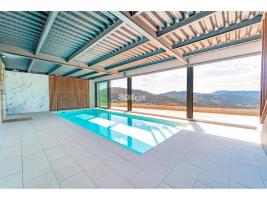 Unifamiliar aïllada, 270.00 m², fast neu