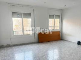 Pis, 71.00 m², près de bus et de train