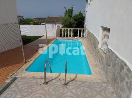 Casa (unifamiliar adossada), 123.00 m², prop de bus i tren, costa