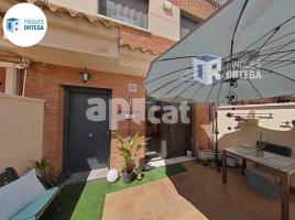  (unifamiliar adossada), 165.00 m², près de bus et de train