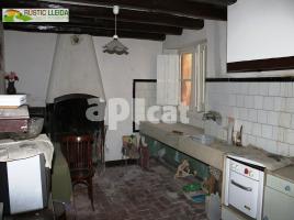Casa (unifamiliar aislada), 452.00 m², cerca de bus y tren