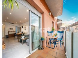 Piso, 94.00 m², cerca de bus y tren, seminuevo