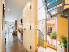 Piso, 94.00 m², cerca de bus y tren, seminuevo